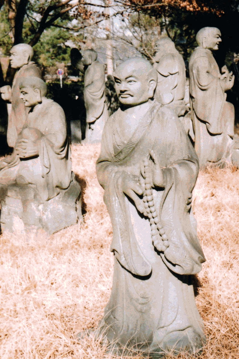 konica1957さんの作品は石の像