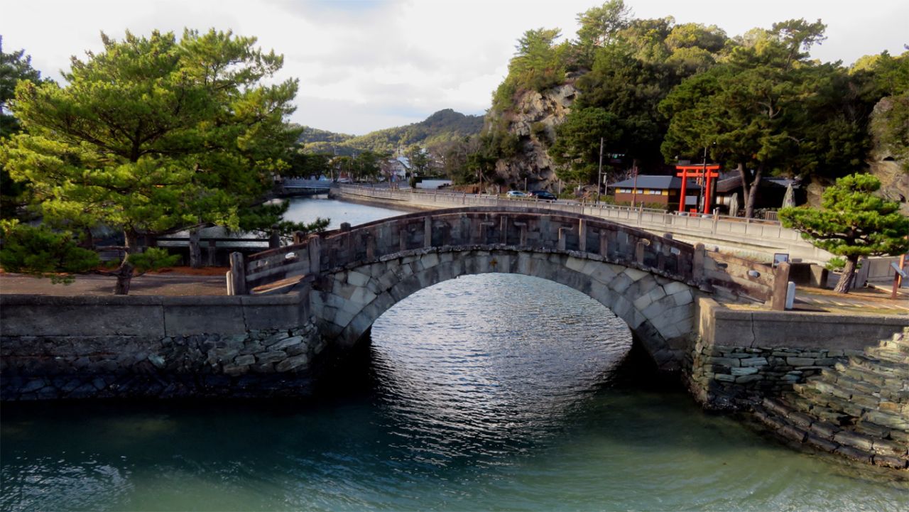 �W�W�Q�R�C��l����̍�i�A��͍]�ˎ���̃A�[�`�^�΋� no.428